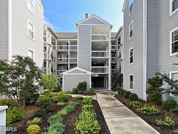 3rd image of 10248 Appalachian Cir #1-E1