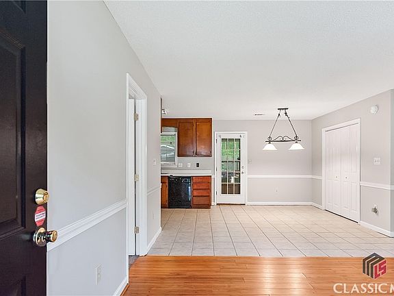 5th image of 150 Winter Hill Drive