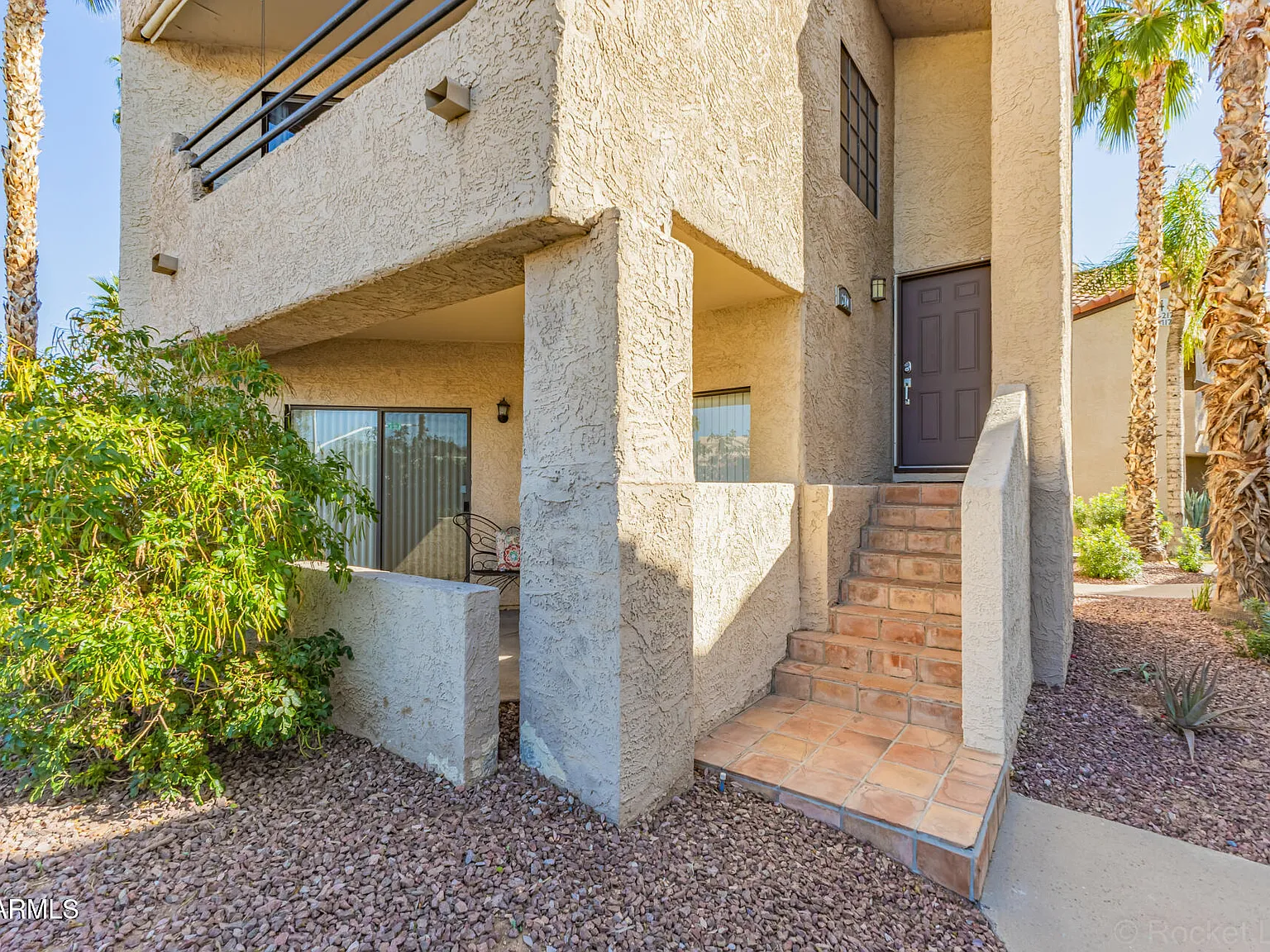 2 bed, 2.0 bath, 1061 sqft, $2,000 — Photo 2
