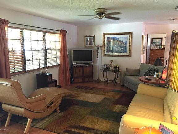 3rd image of 8615 Bluebell Ln
