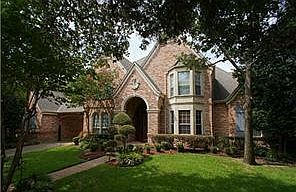 1st image of 810 Huntington Ct