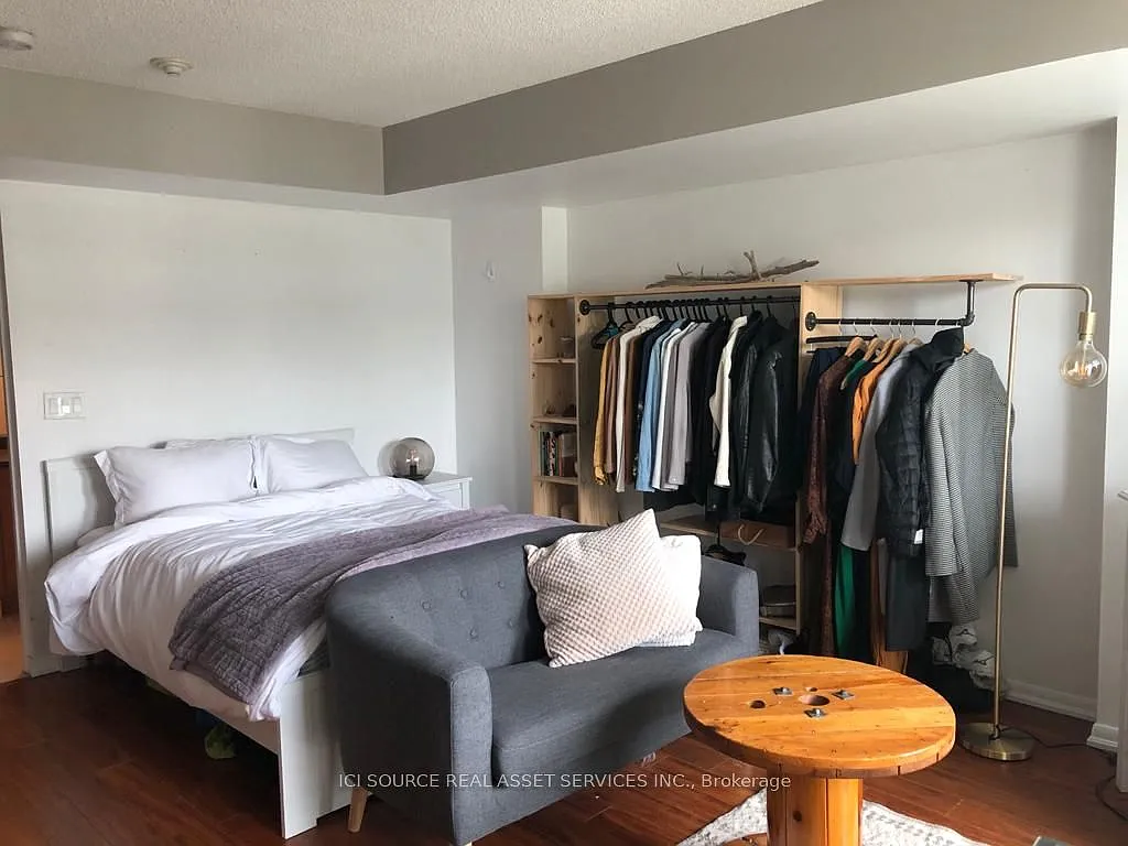 Studio, $1,850 — Photo 2