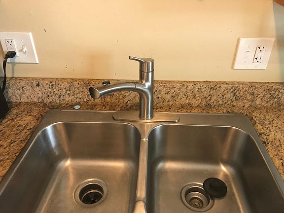 Brand new sink/Granite