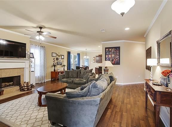 3rd image of 456 Autumn Haven Cir