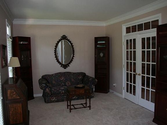 2nd image of 15129 Oxford Holw