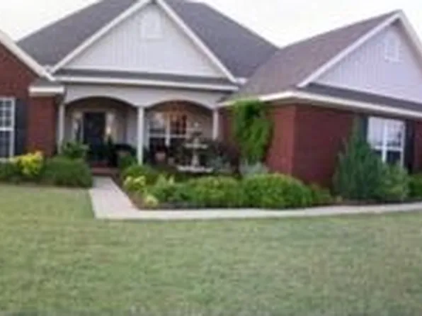 113 Sunset Dr, Deatsville, AL 36022