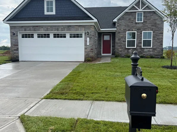 1121 Senate Dr, Edinburgh, IN 46124