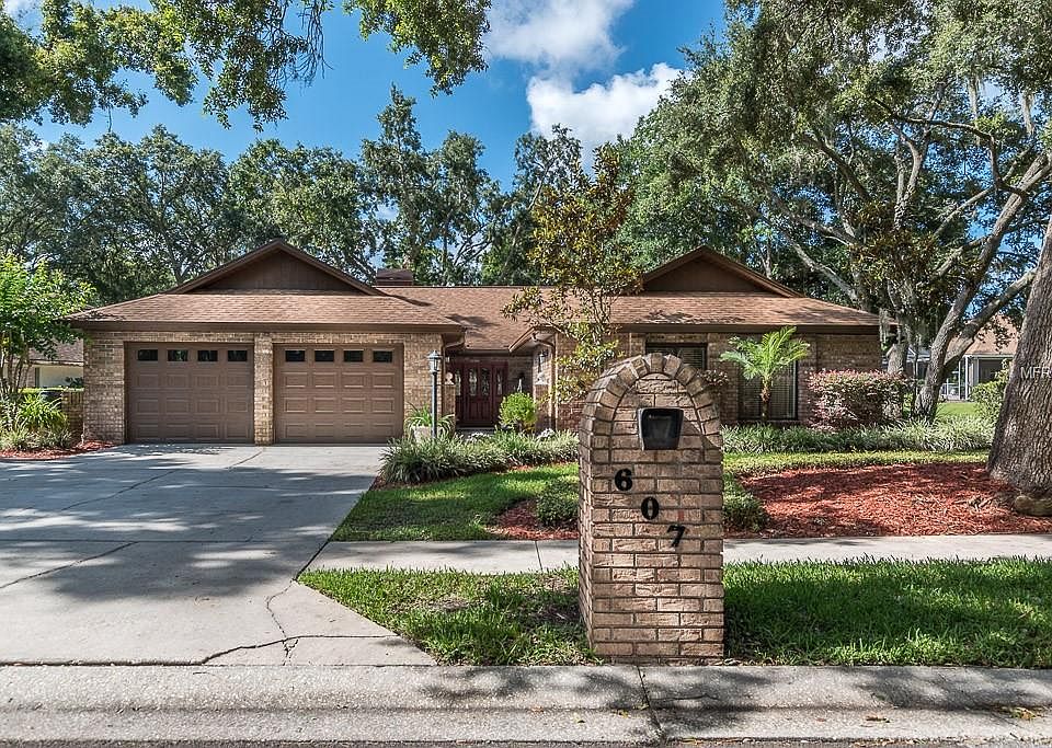 1st image of 607 Hidden Lake Dr