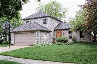 1st image of 77 Woodridge Ln