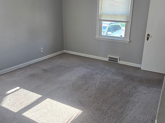 2nd image of 3023 Livingston Ave