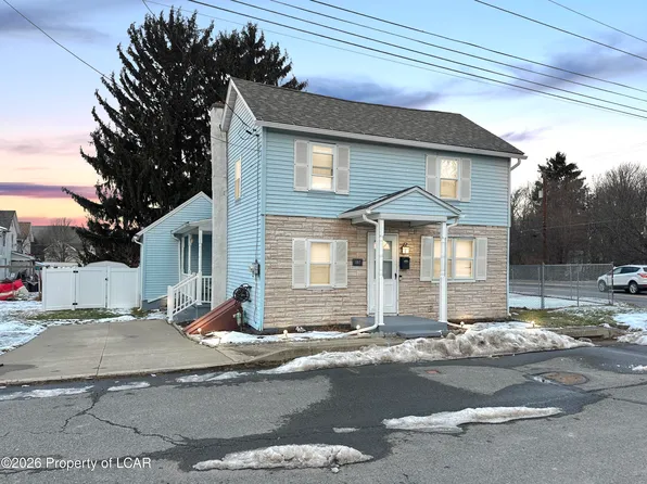 102 Powell Ave, Jessup, PA 18434