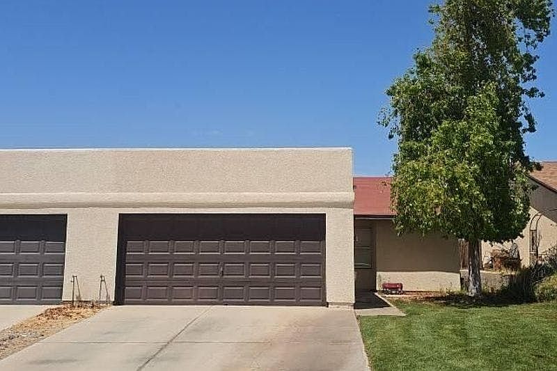 1st image of 1502 W Hillside Pl