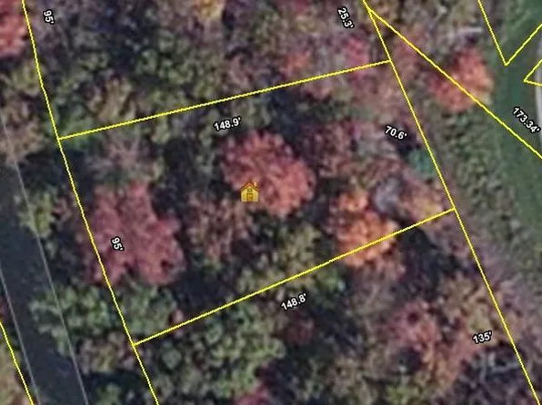 105 Hunterwood Ln, Crossville, TN 38558