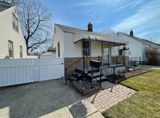 22026 Lambrecht Ave, Eastpointe, MI