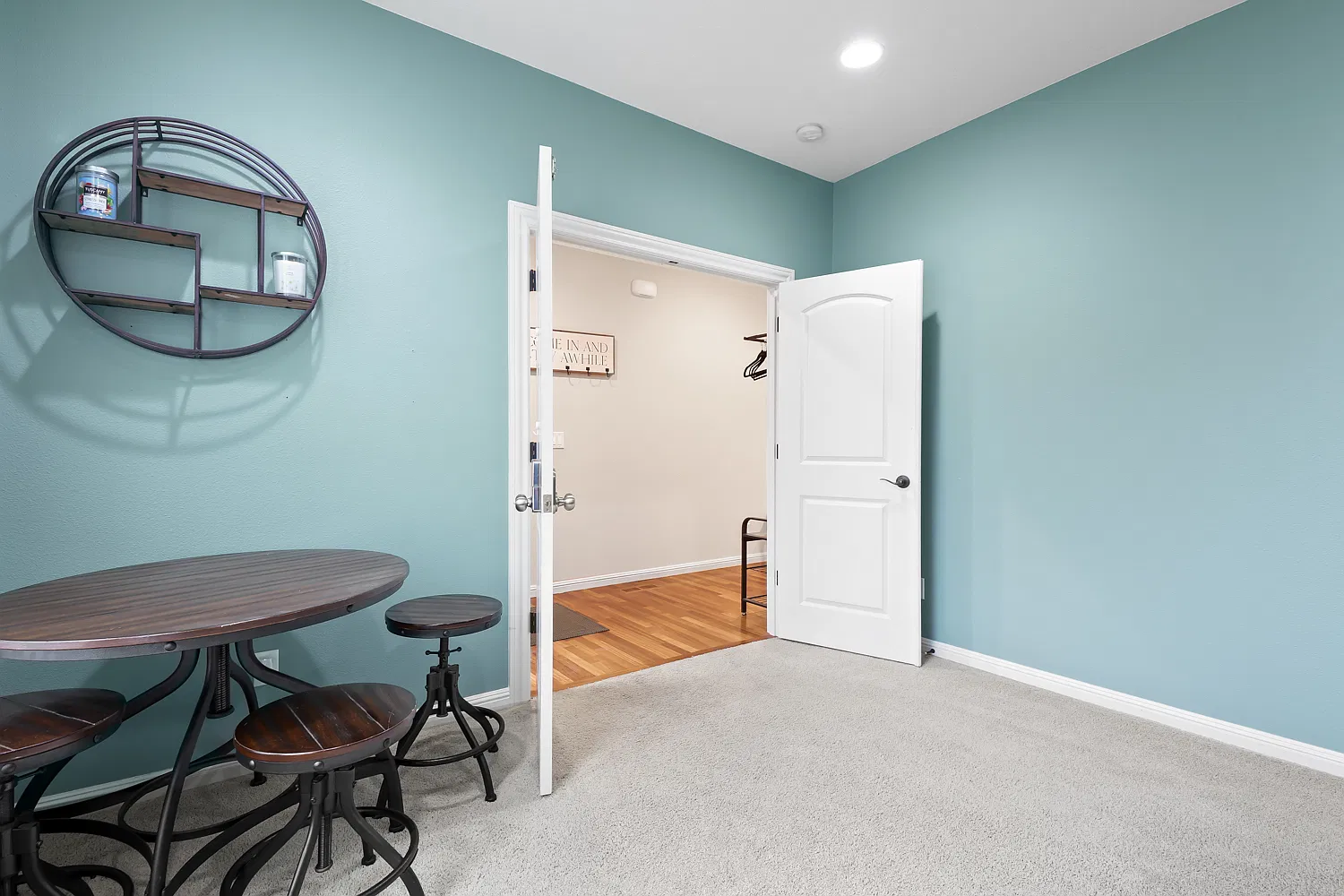 3 bed, 2.5 bath, 2874 sqft, $5,600 — Photo 3