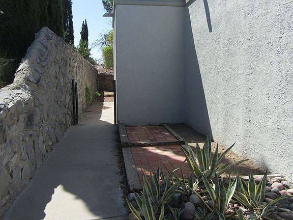 4th image of 2160 Pioneer Ave