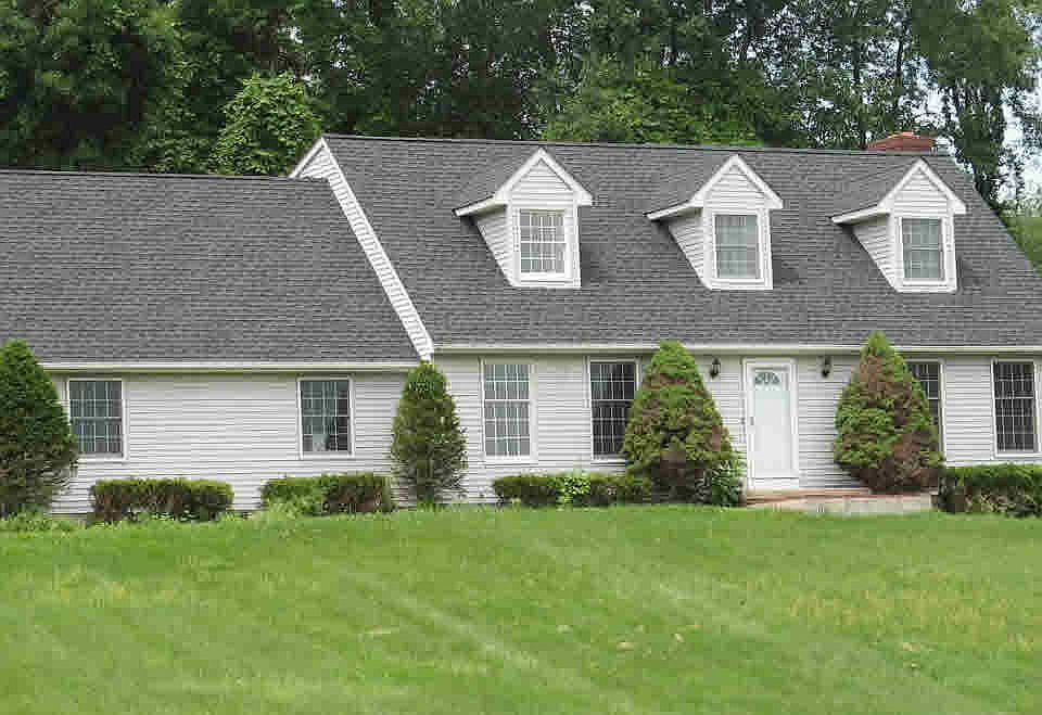 1st image of 7 Concord Dr