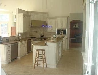 4th image of 322 Blossom Hill Dr
