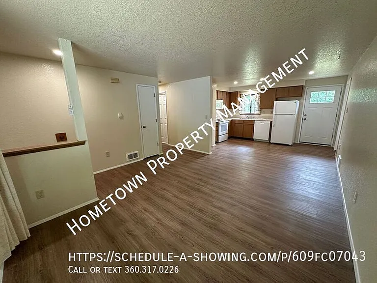 1617 Elizabeth St SE — Photo 3