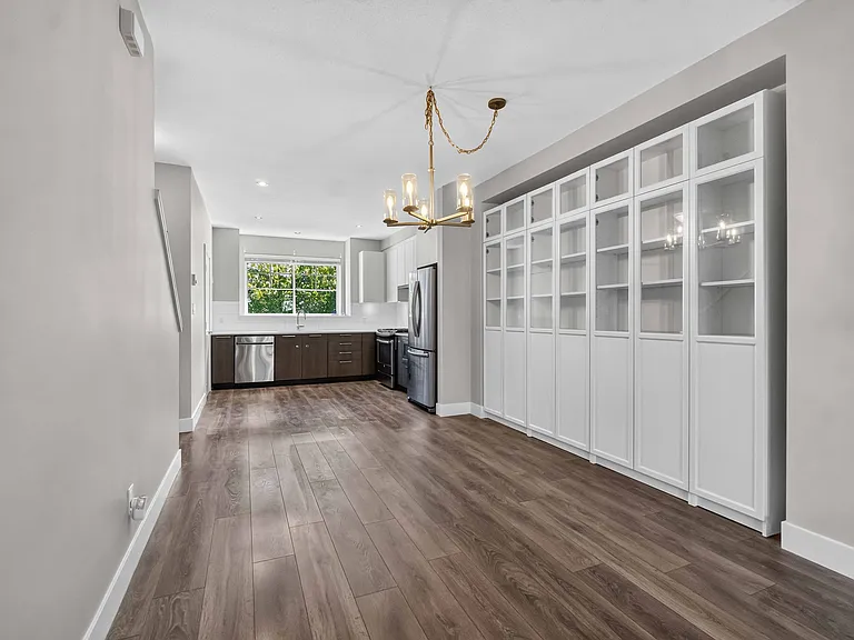 5048 Savile Row #D270 — Photo 5