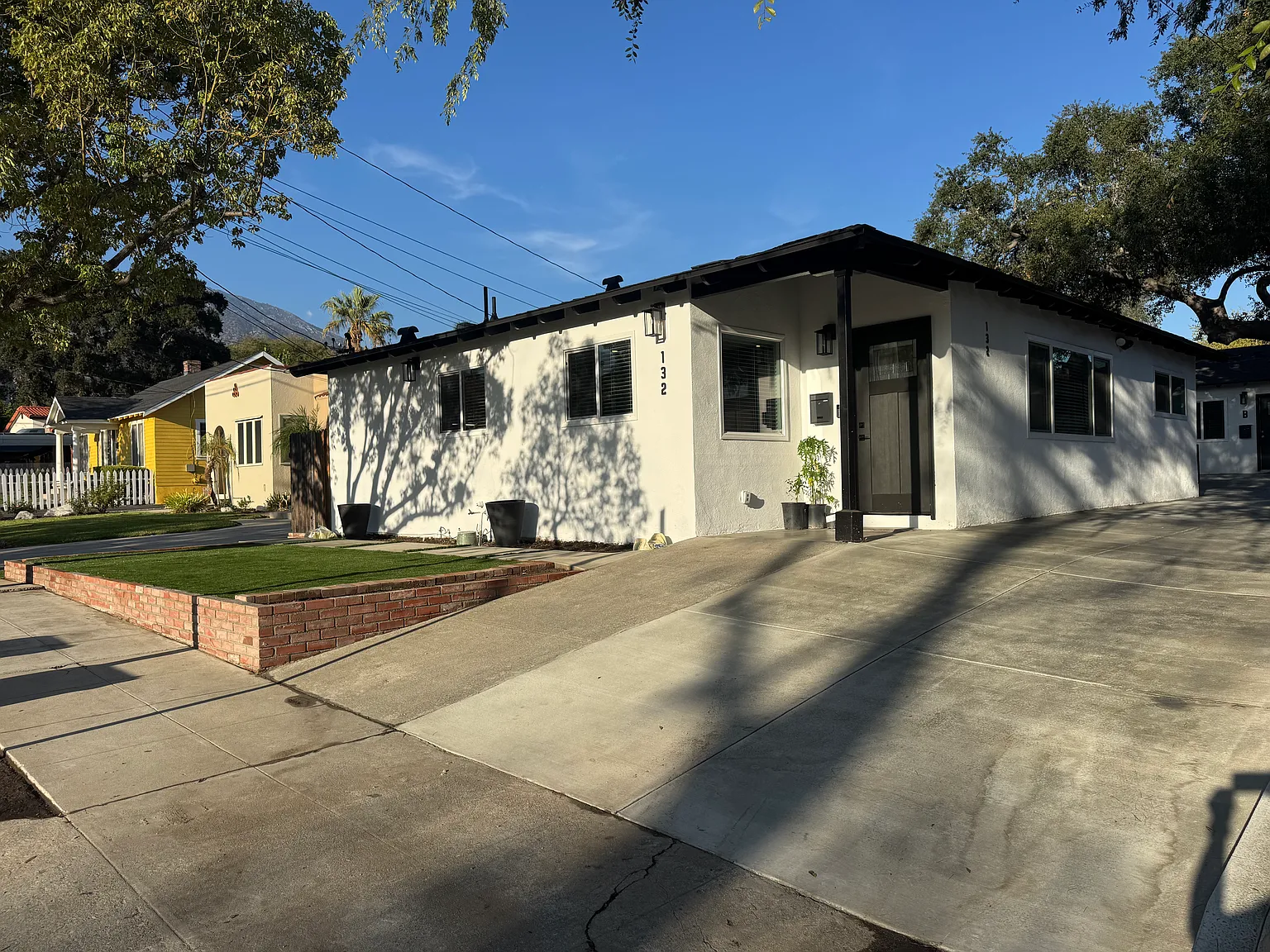 132 Poinsettia Ave — Photo 2
