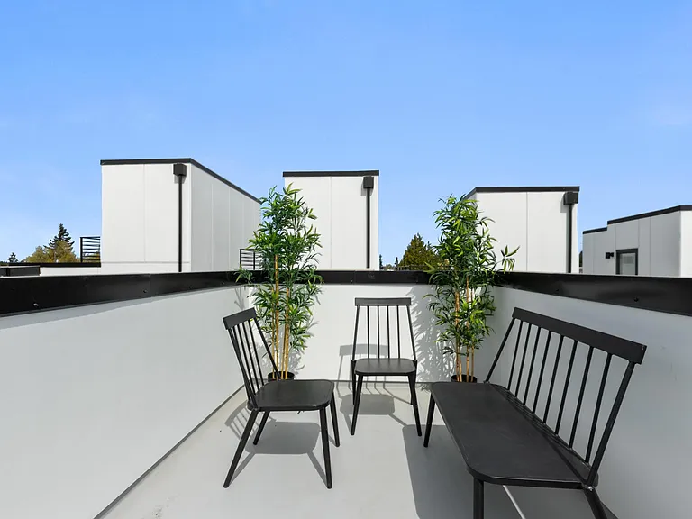 1775B SW Cambridge St — Photo 13