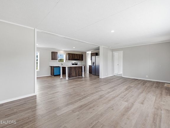 3rd image of 218 Community Dr