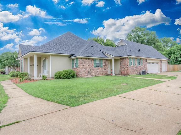 4th image of 1951 Bayou Bend Dr