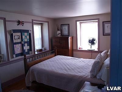 5th image of 585 Walnut Dr