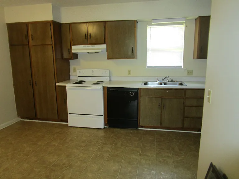 251 Rast St #A6 — Photo 3