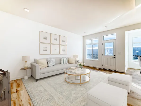 8229 Kiriak Loop, Edmonton, AB T6W 5S2