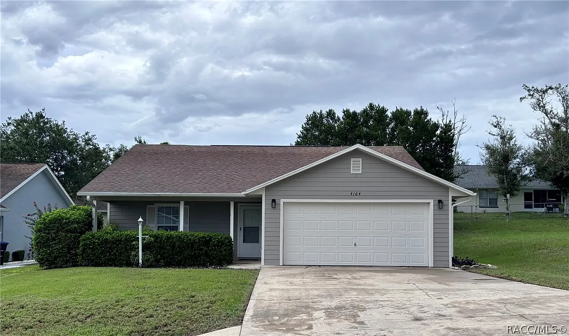 4 bed, 1307 sqft, $1,800 — Photo 1