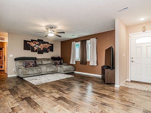 4th image of 118 Allen Hill Dr