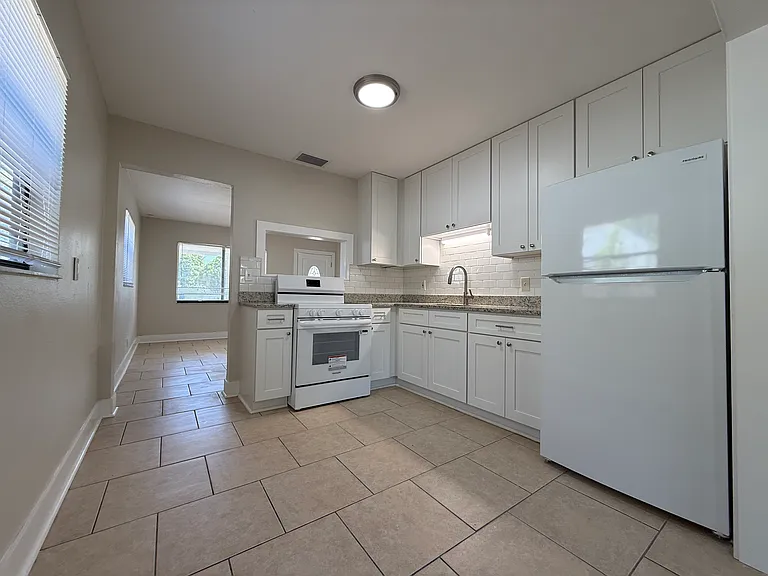 2947 W Cherry St — Photo 3