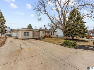 8335 California St, Omaha, NE 68114