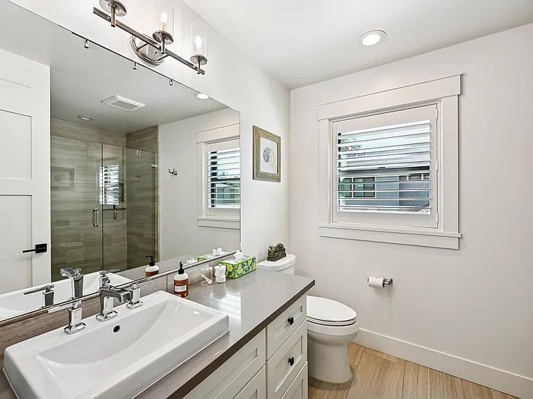 310 1/2 Figueroa St — Photo 11