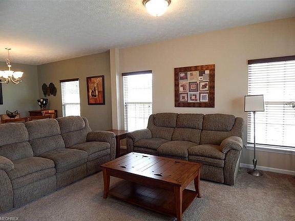 2nd image of 39105 Crescent Dr