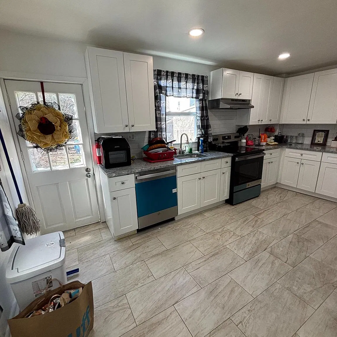 5 bed, 1.5 bath, 1870 sqft, $2,600 — Photo 1