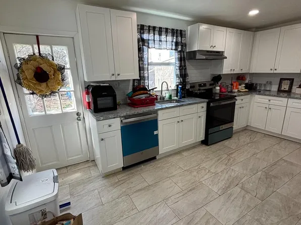 4448 Mitchell St, Philadelphia, PA 19128