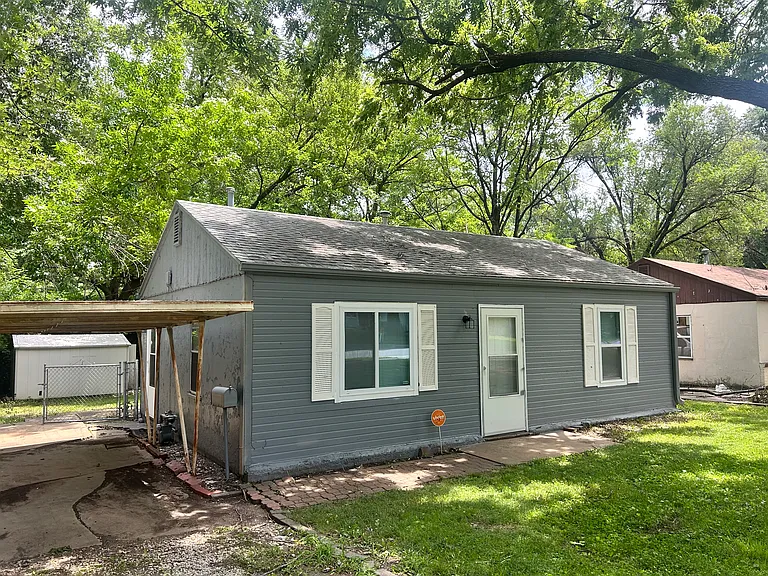 1808 SW Hope St — Photo 2