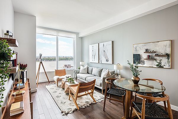 1st image of 515 W 36th St APT 31E