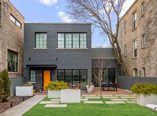 2136 W Moffat St, Chicago, IL 60647