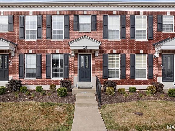 2nd image of 725 Hyde Dr
