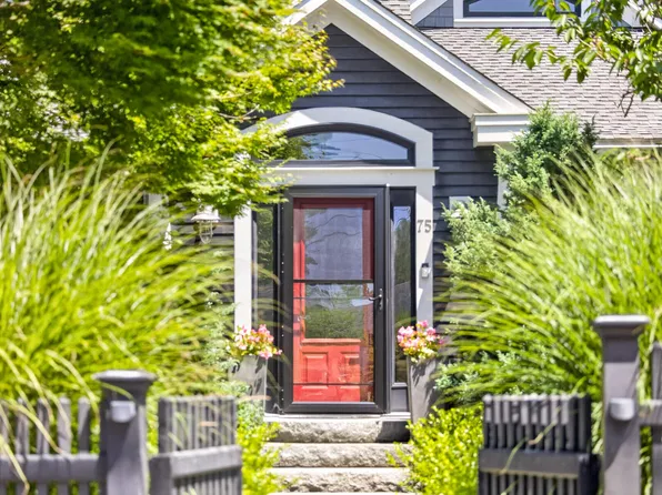 75 Franklin Street, Provincetown, MA 02657