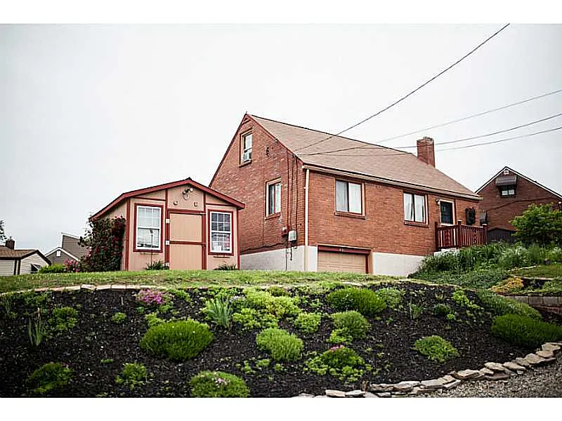 401 Oakhurst Ave photo 1