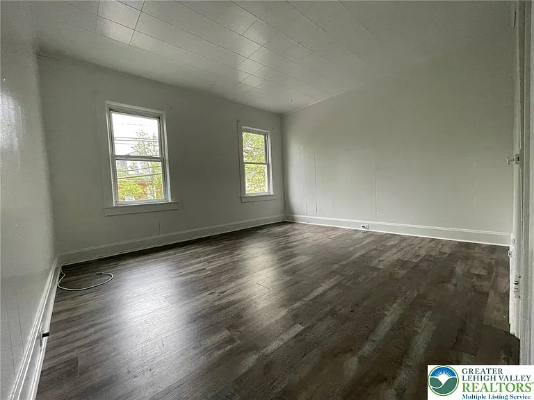 137 S 17th St — Photo 9