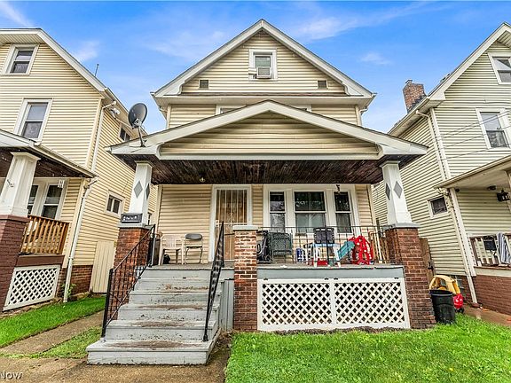 2nd image of 3056 W 104th St