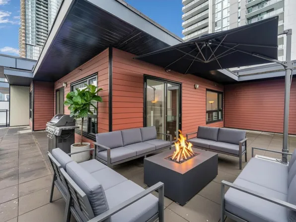 4468 Dawson St Penthouse 501, Burnaby, BC V5C 0J9