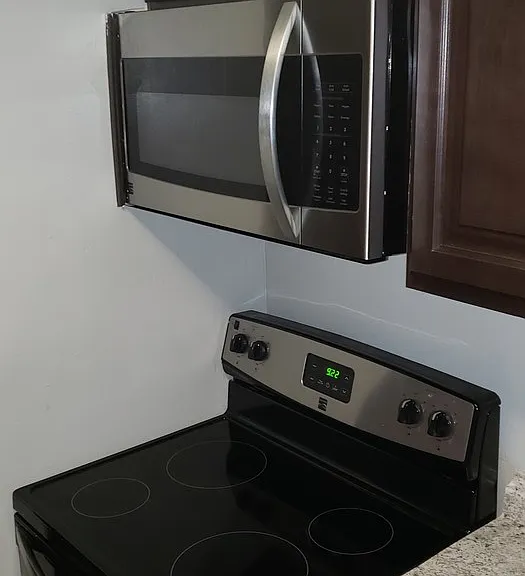 Huntington Apartments — Photo 52