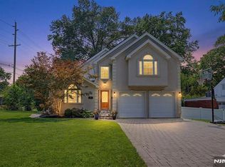 11 Hanover Pl, Glen Rock, NJ 07452